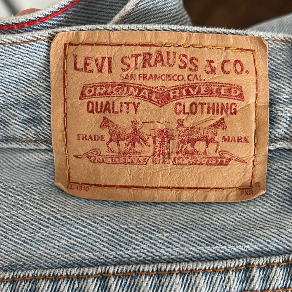 Levi’s 550 - Picture 2 of 3